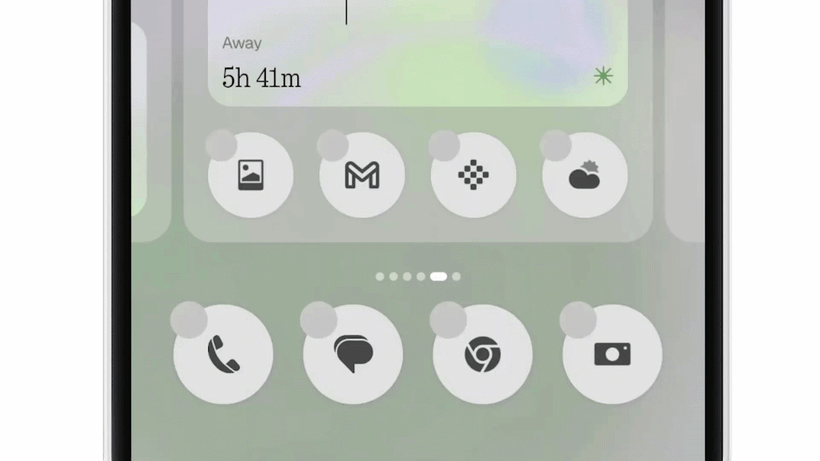 Animated demo of Nothing OS 5.0 home screen batch editing, selecting and moving multiple icons together